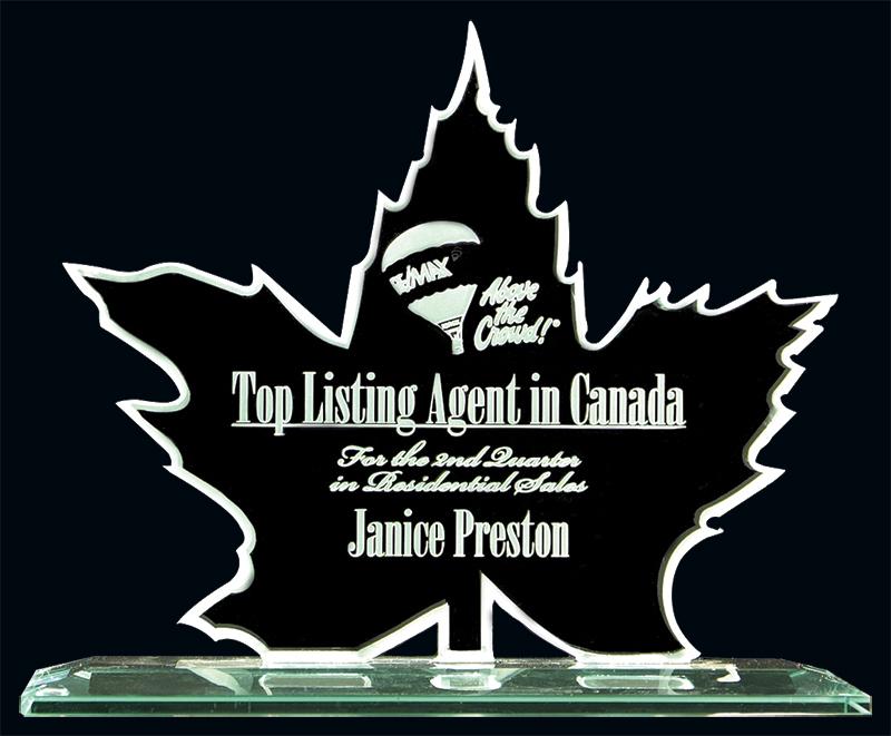 Glass Maple Leaf Award - shoptrophies.com
